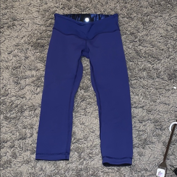 Blue and Black reversible LuLu lemon leggings - Picture 1 of 5